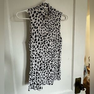Express Black and White Sleeveless Blouse